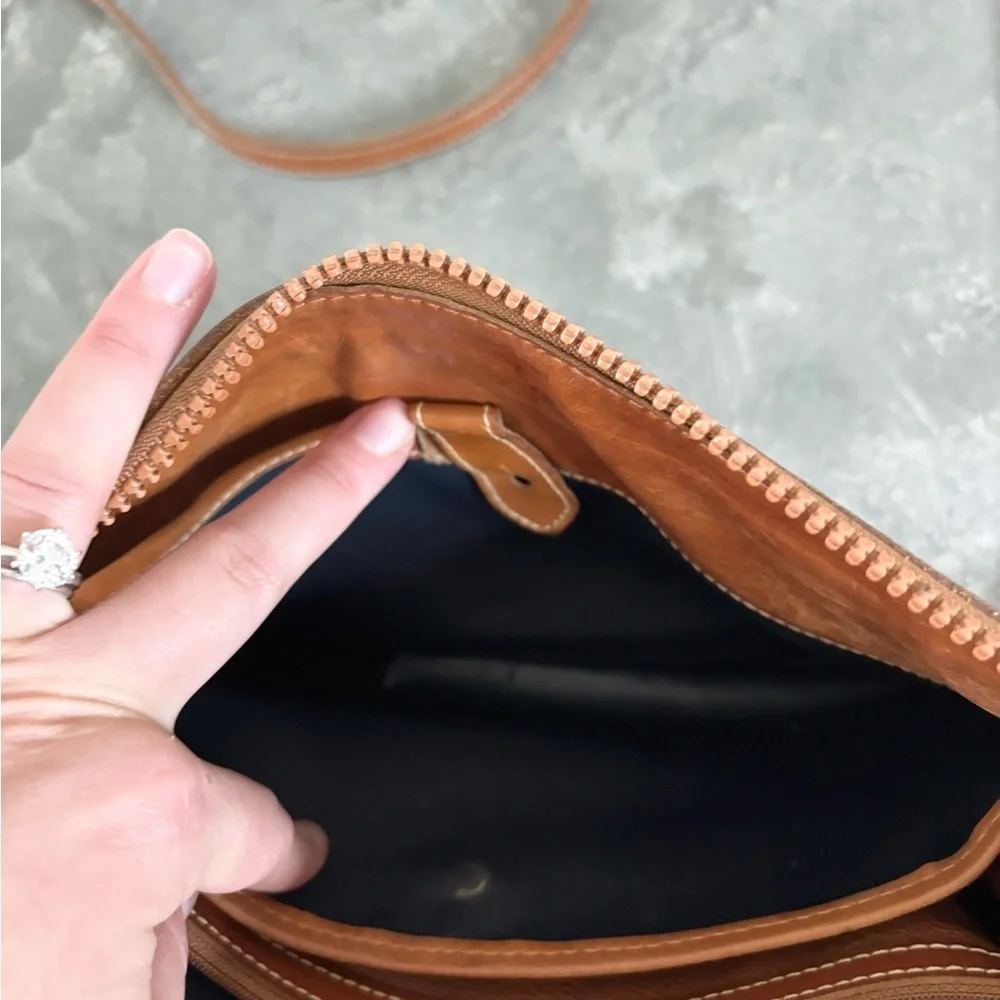 Dooney Bourke Leather Black Brown Shoulder Handbag Bag Purse vintage